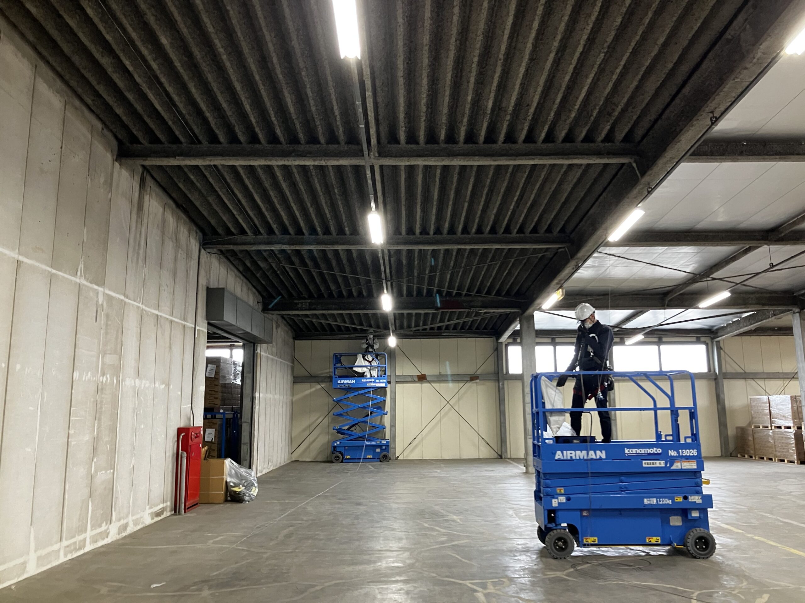 IS遮熱シート：足場・高所作業車の準備／ワイヤー設置<